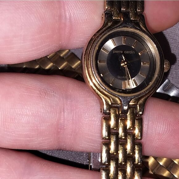 Pierre Cardin Watch - Picture 5 of 10